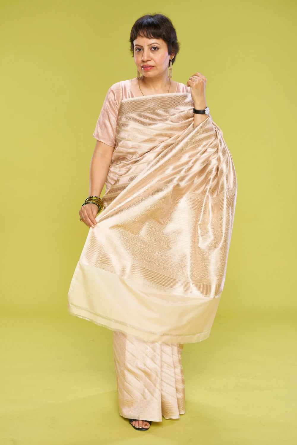 Calm Pearled Ivory Elegance