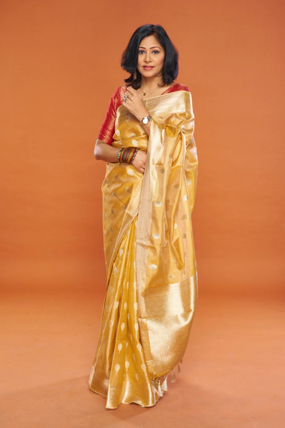Golden Spicy Mustard Elegance