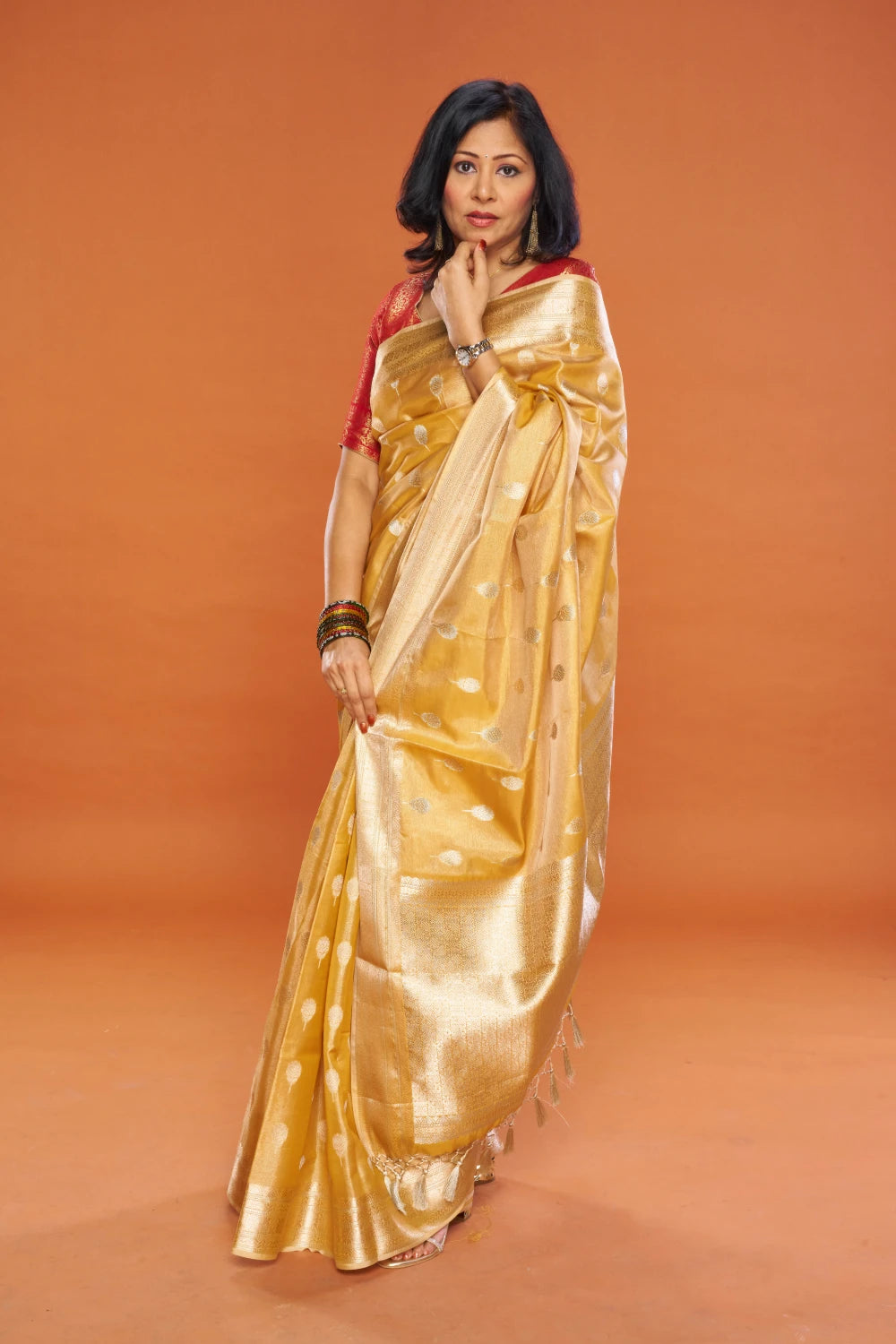 Golden Spicy Mustard Elegance
