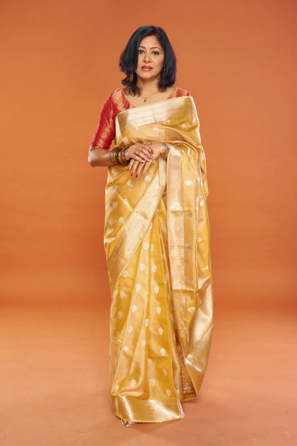 Golden Spicy Mustard Elegance
