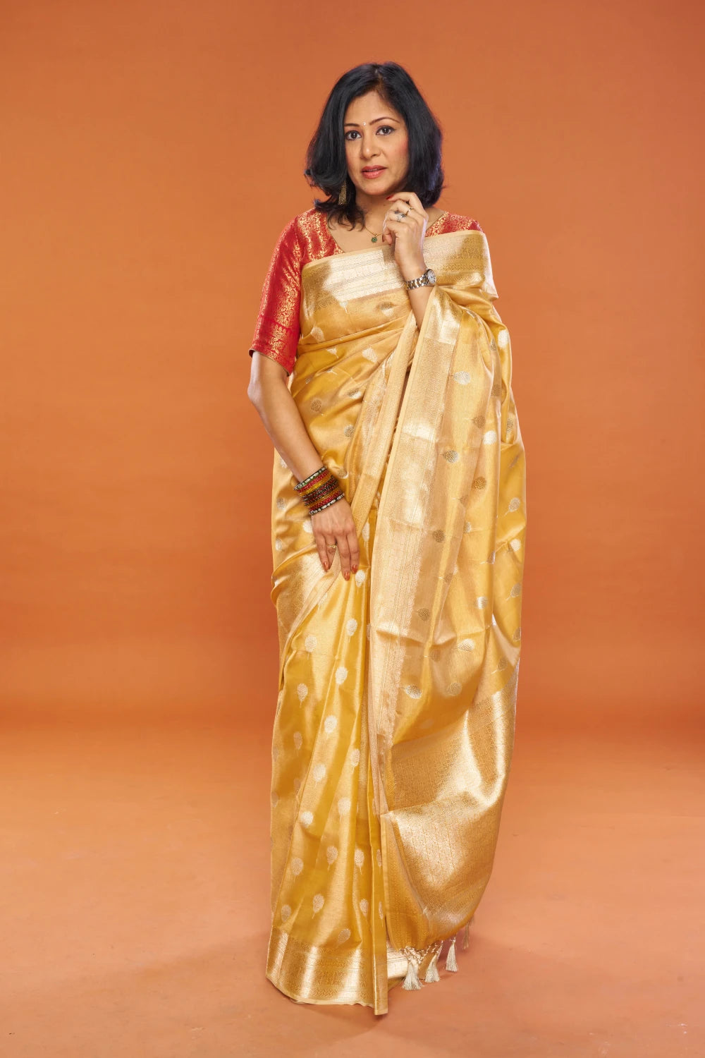 Golden Spicy Mustard Elegance