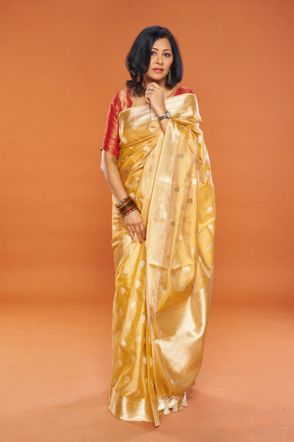 Golden Spicy Mustard Elegance