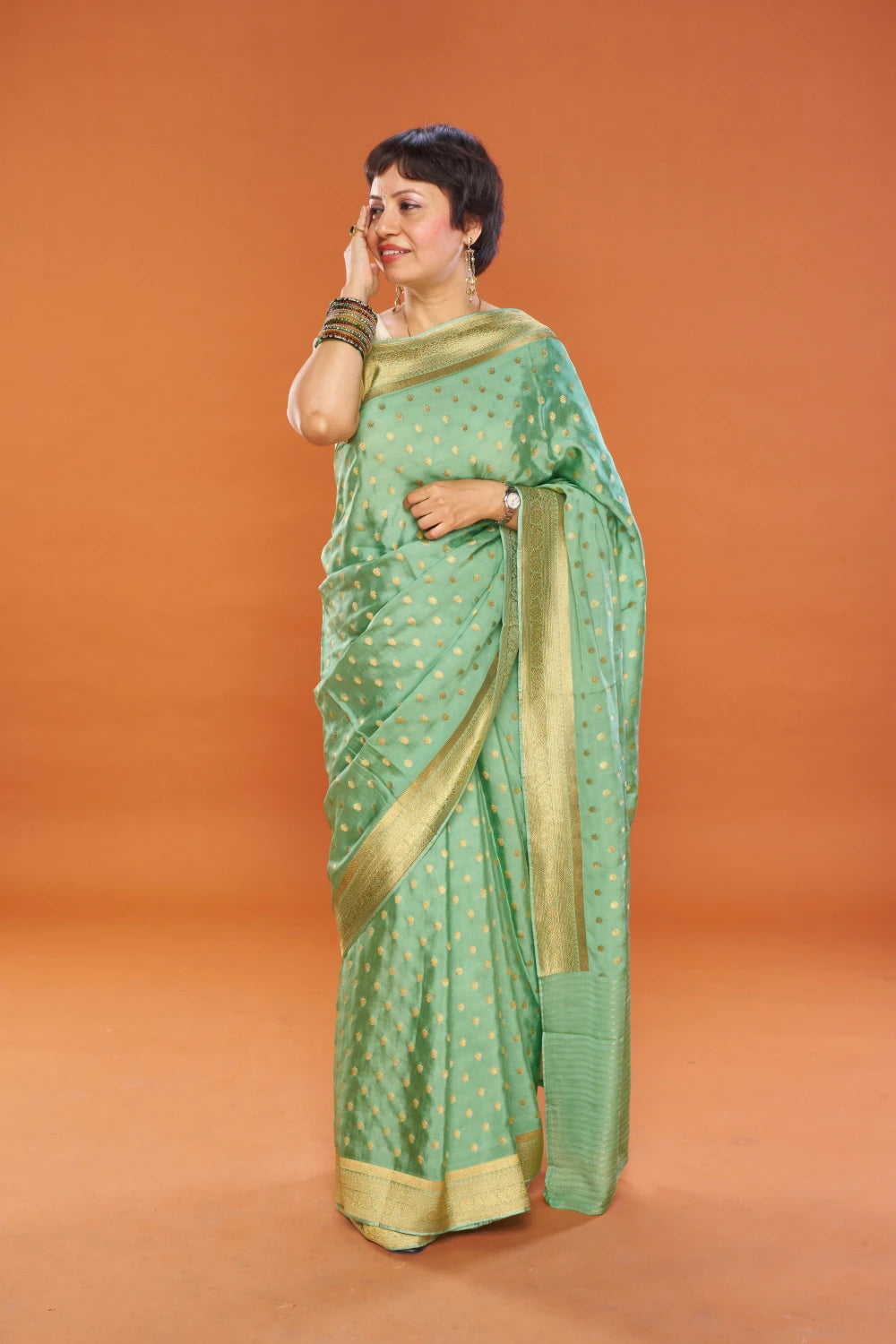 Graceful Light Grass Green Elegance