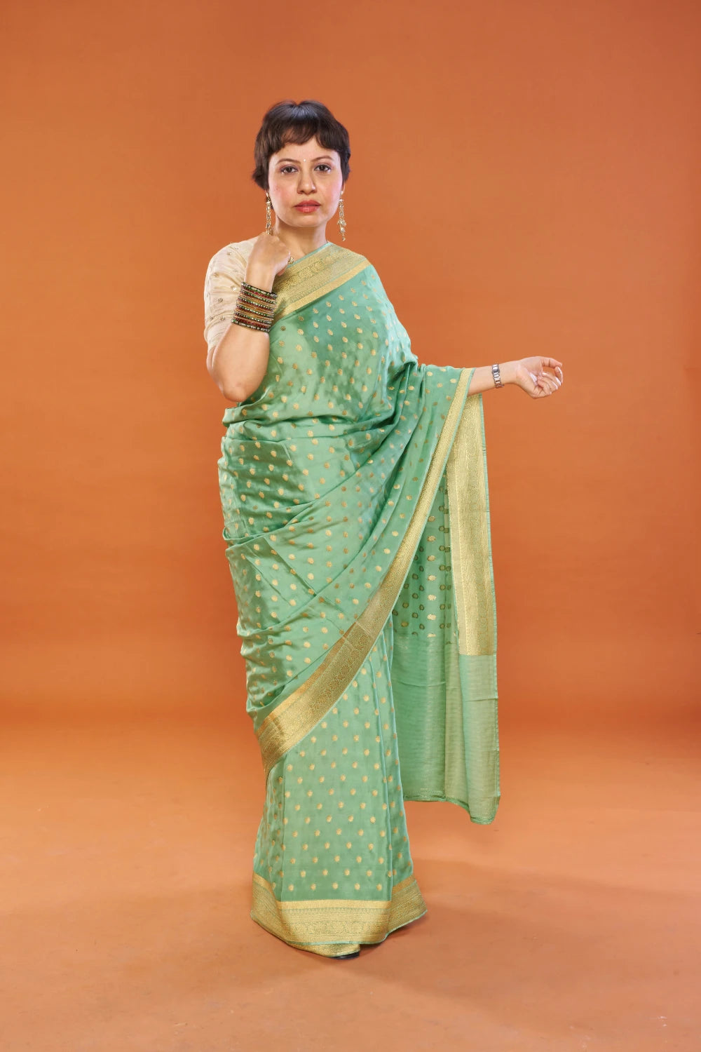 Graceful Light Grass Green Elegance