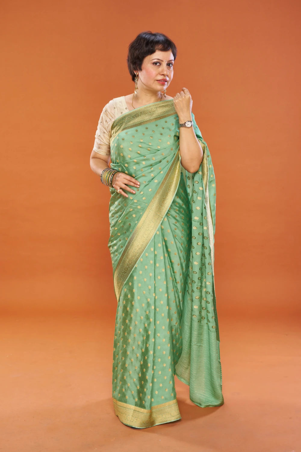 Graceful Light Grass Green Elegance