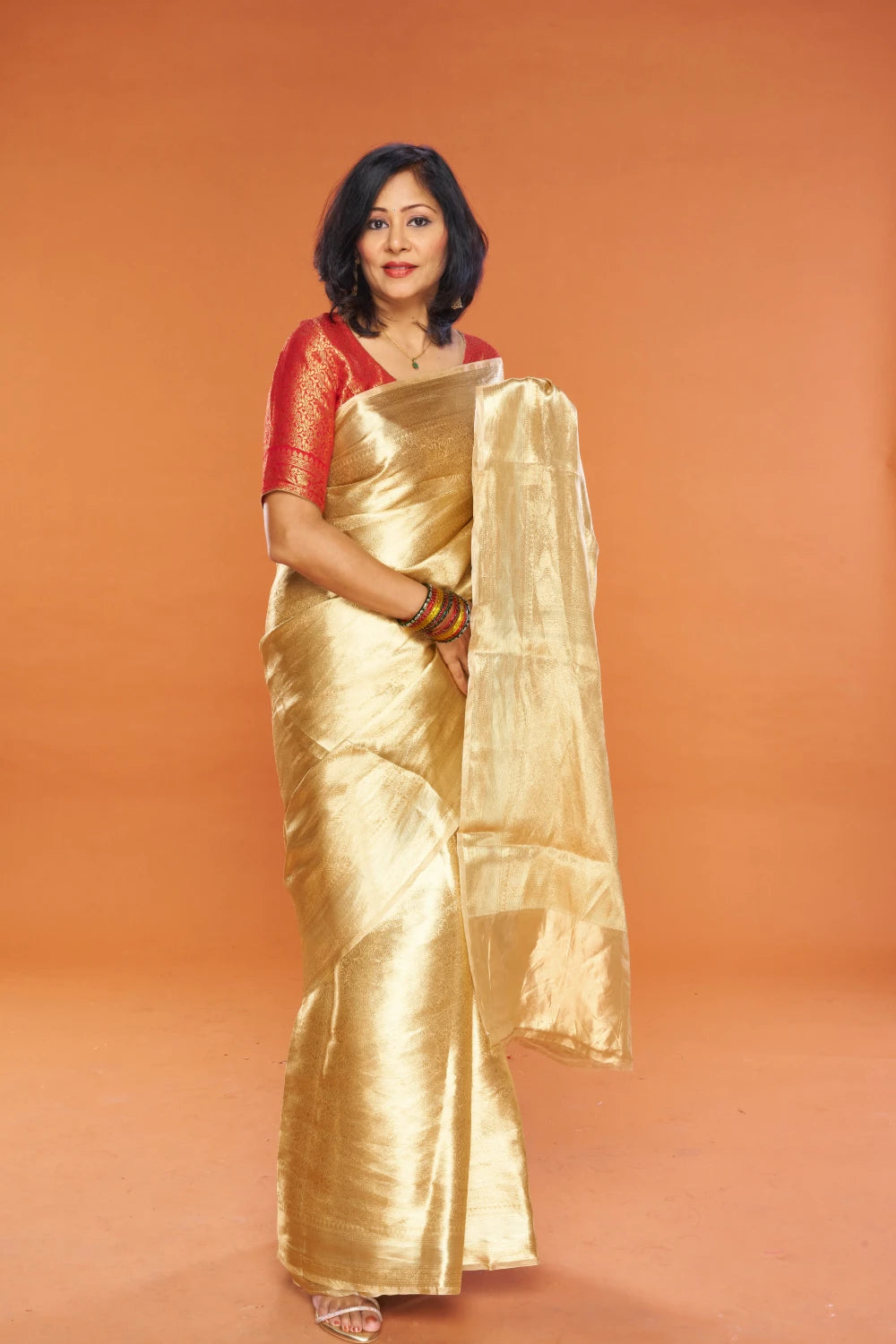 Pristine Champagne Gold Elegance