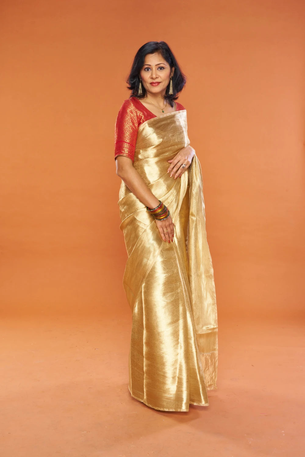 Pristine Champagne Gold Elegance