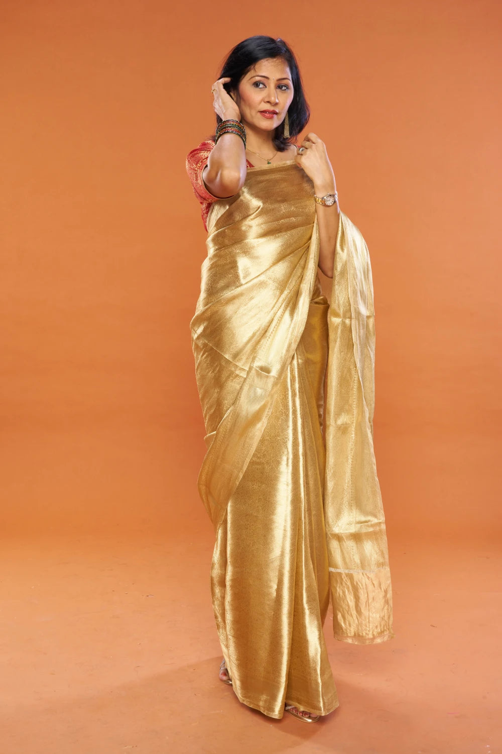 Pristine Champagne Gold Elegance