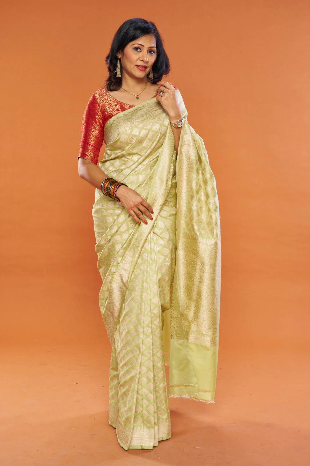 Deluxe Lime Cream Elegance