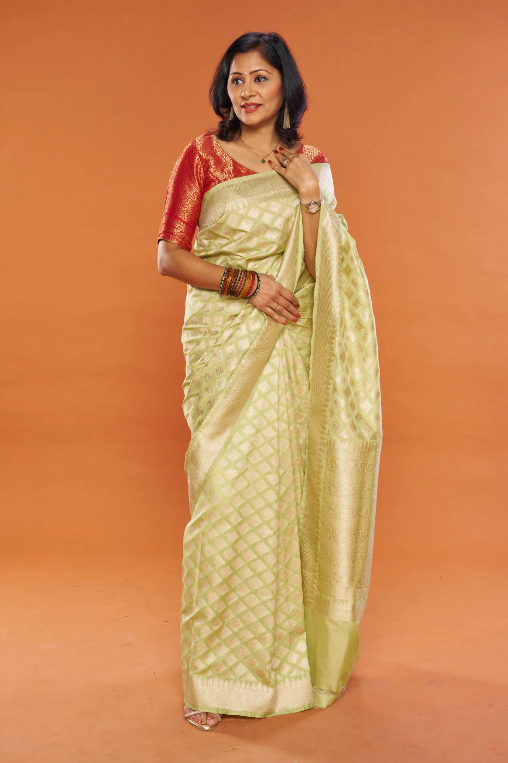 Deluxe Lime Cream Elegance