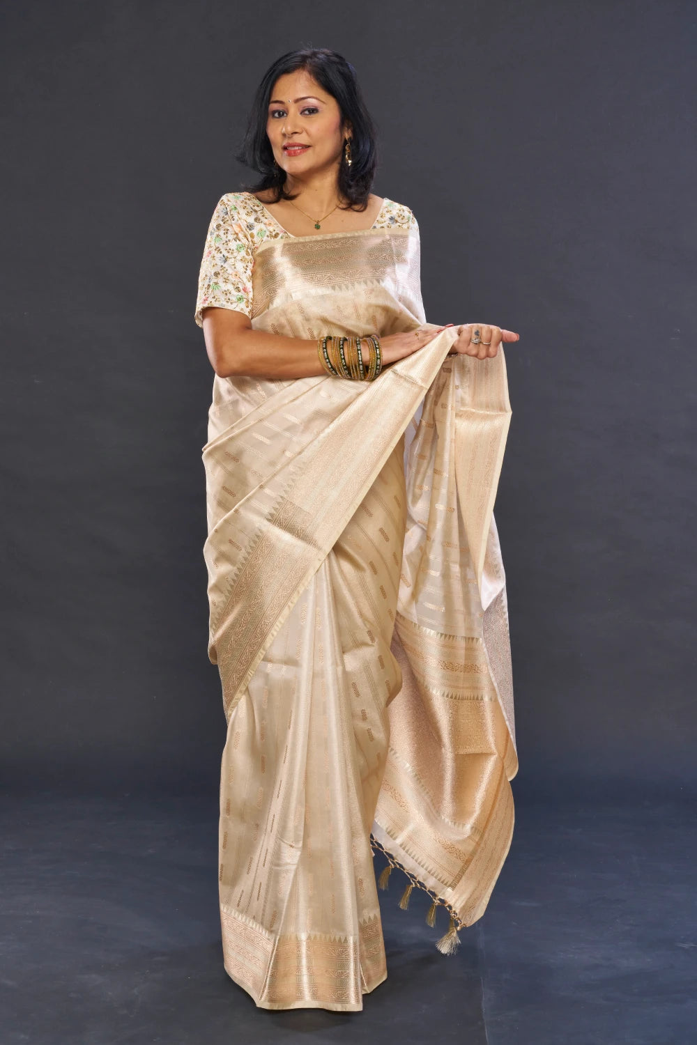 Glorious Pearled Ivory Elegance