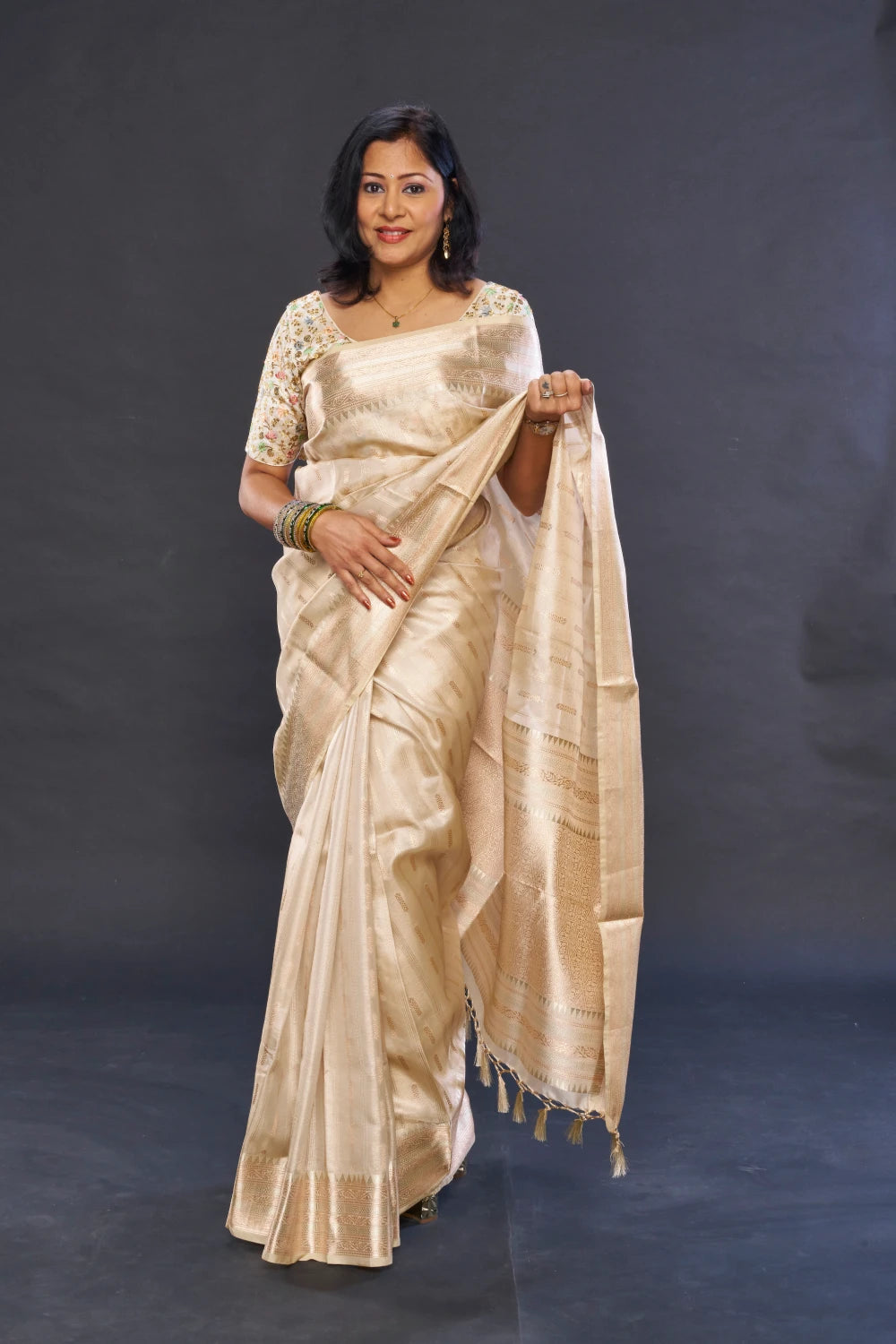 Glorious Pearled Ivory Elegance