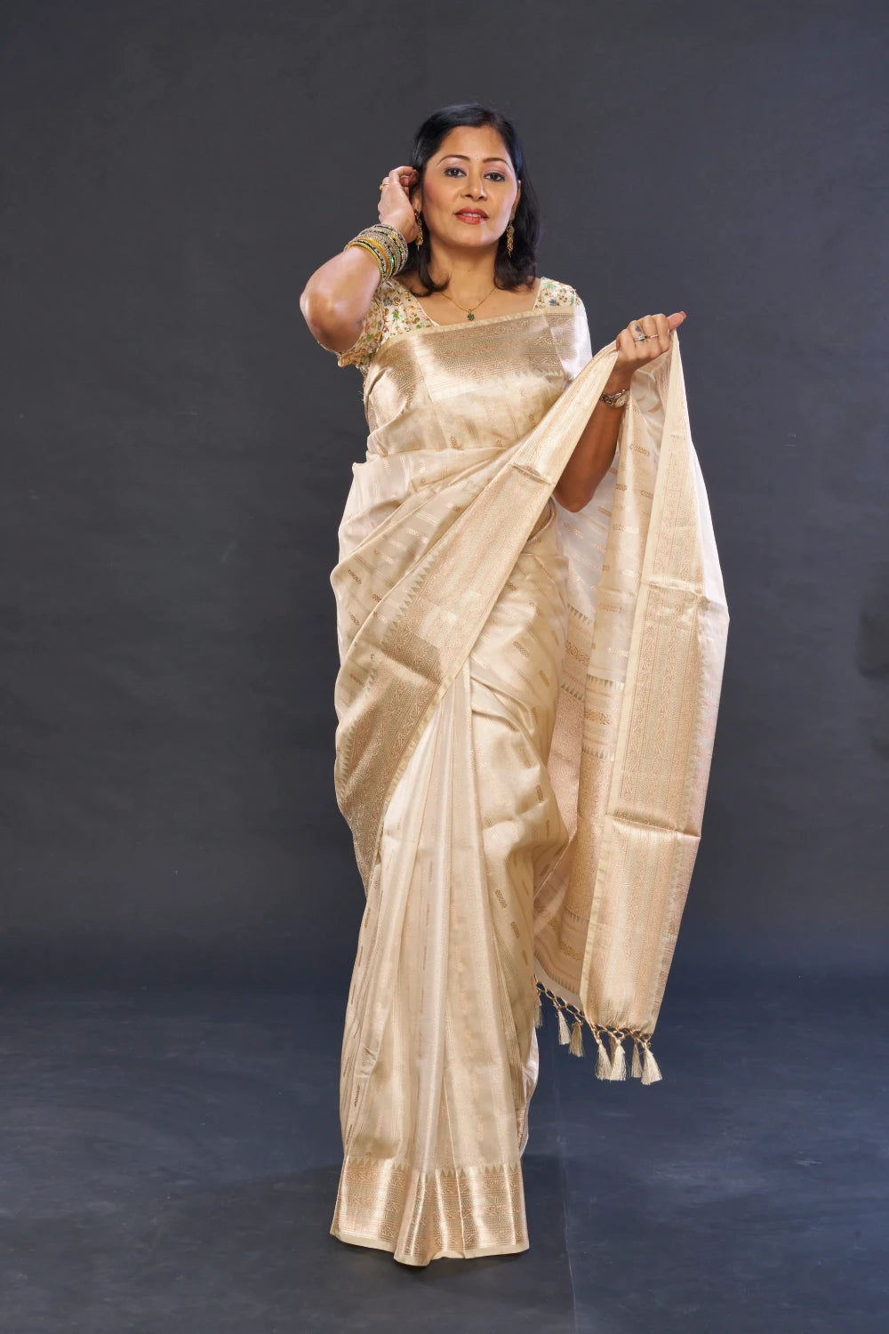 Glorious Pearled Ivory Elegance