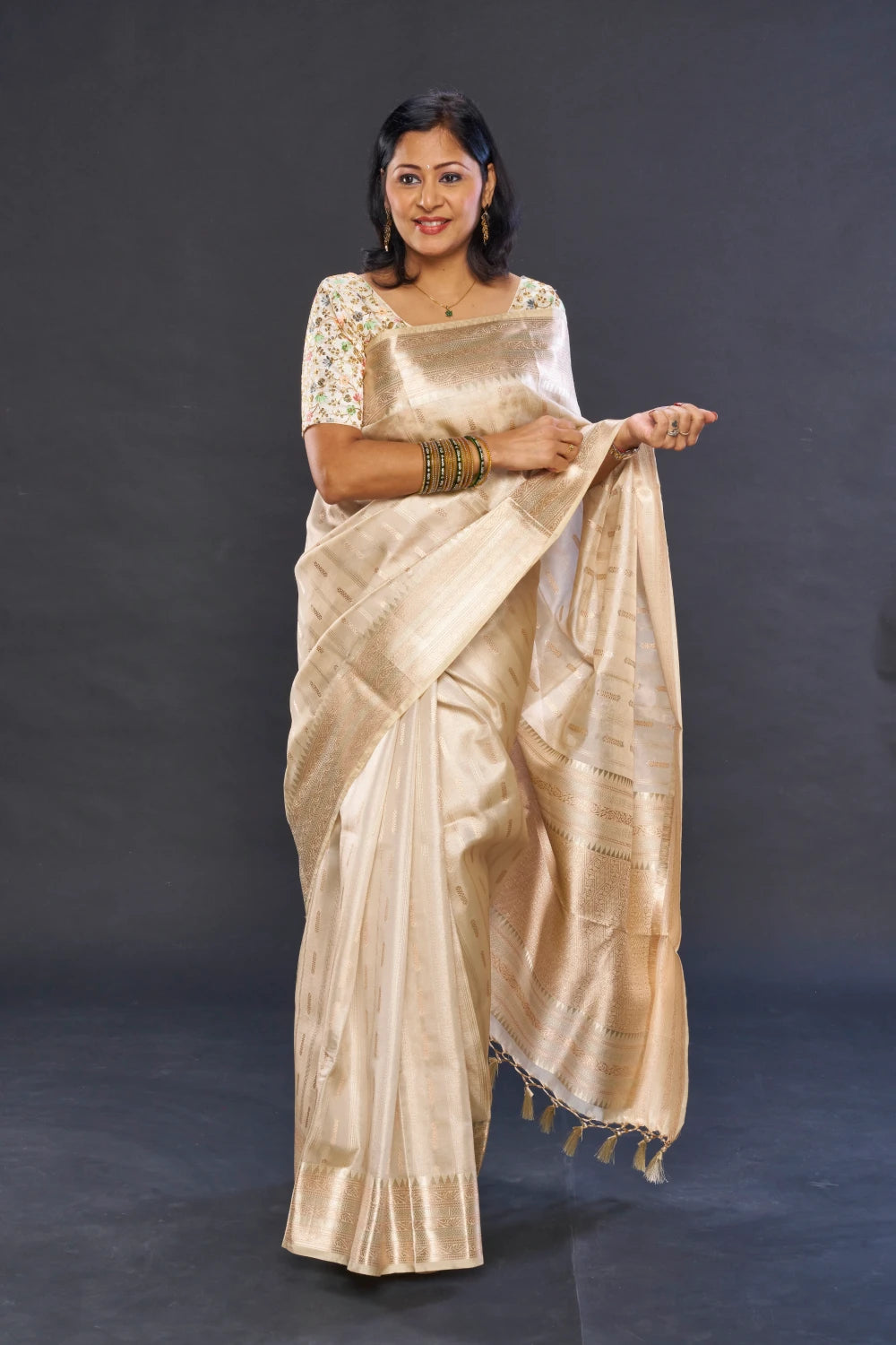 Glorious Pearled Ivory Elegance