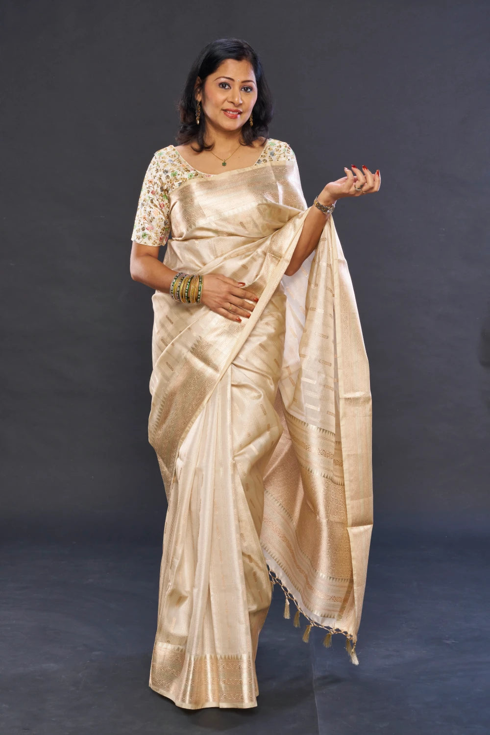 Glorious Pearled Ivory Elegance