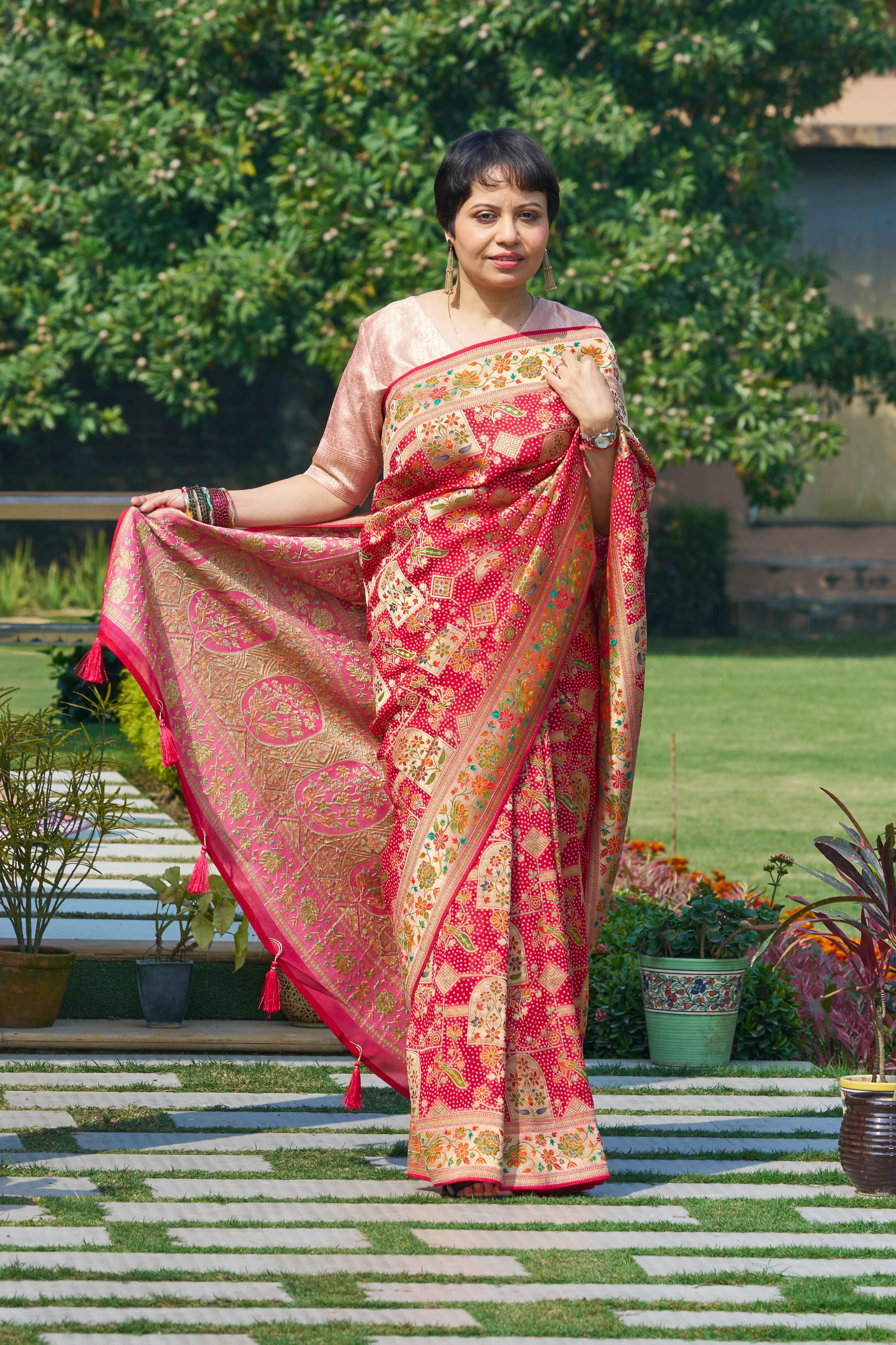 Stylish True Red Elegance
