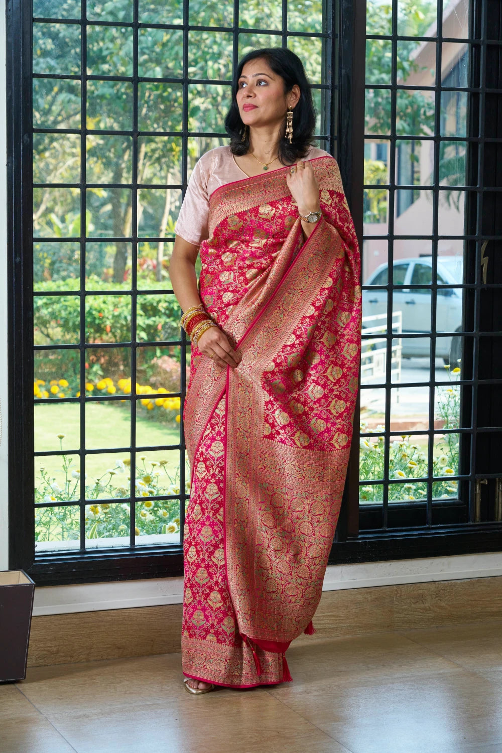 Modern Viva Magenta Elegance