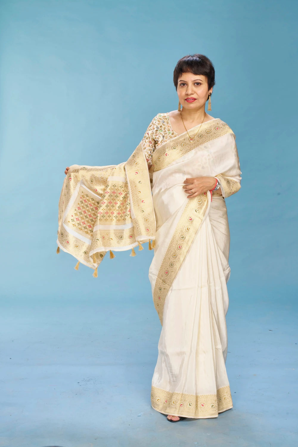 Captivating Cream Elegance