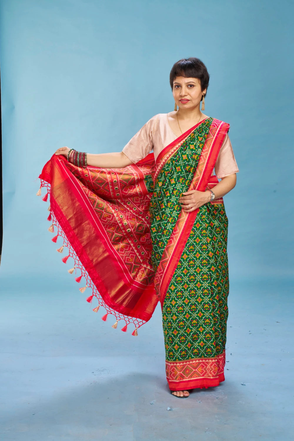 Luxurious Emerald Embrace Elegance