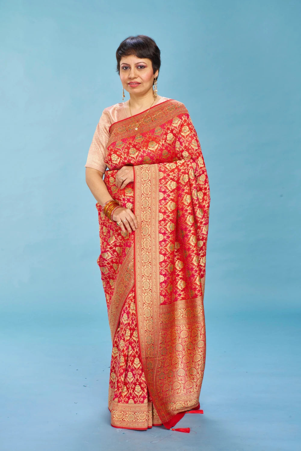 Serene True Red Elegance