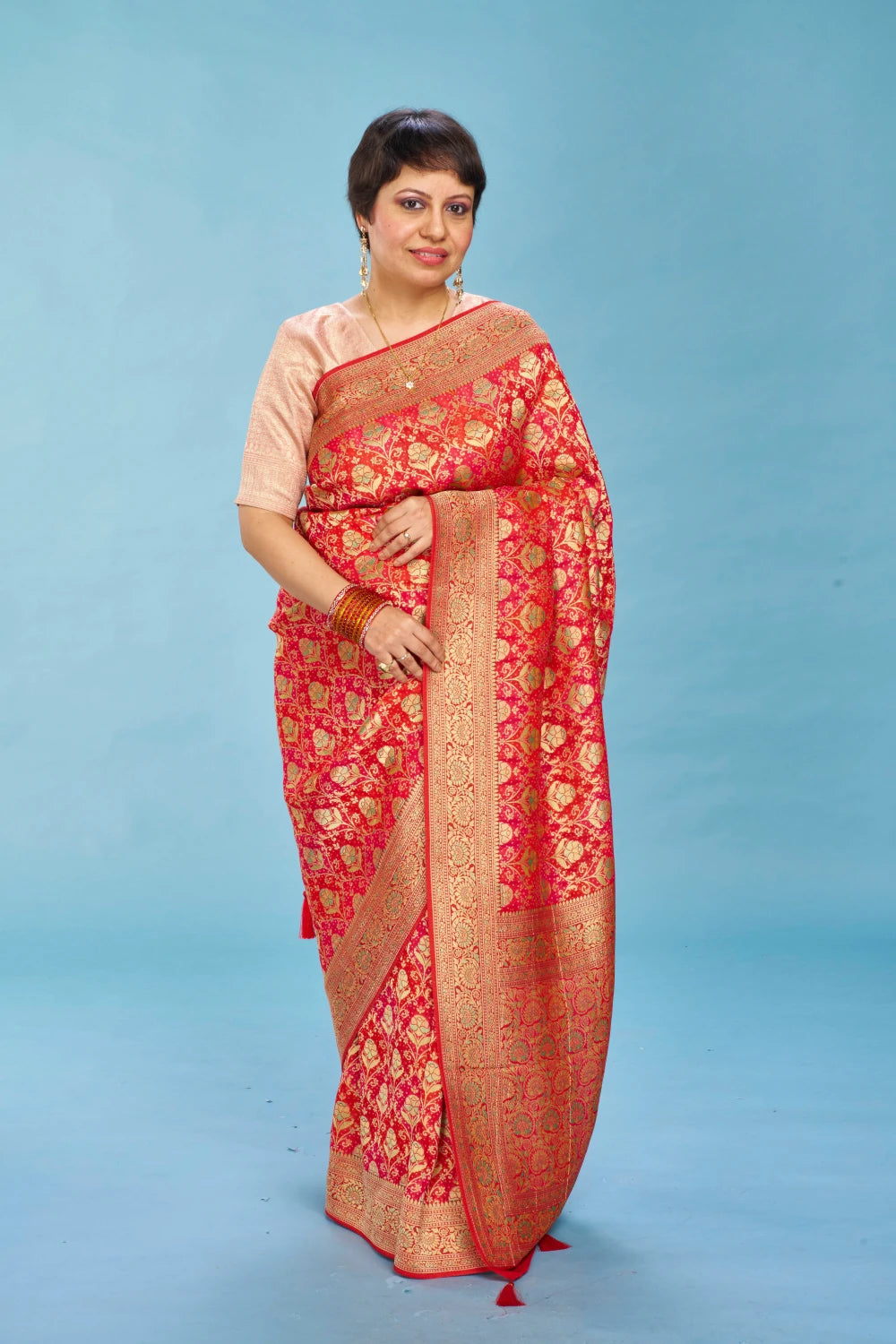 Serene True Red Elegance