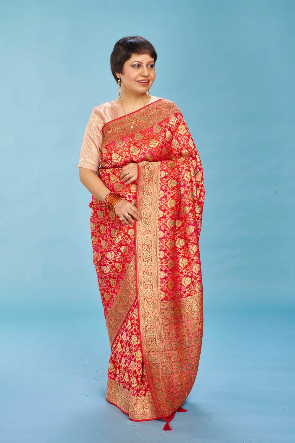Serene True Red Elegance