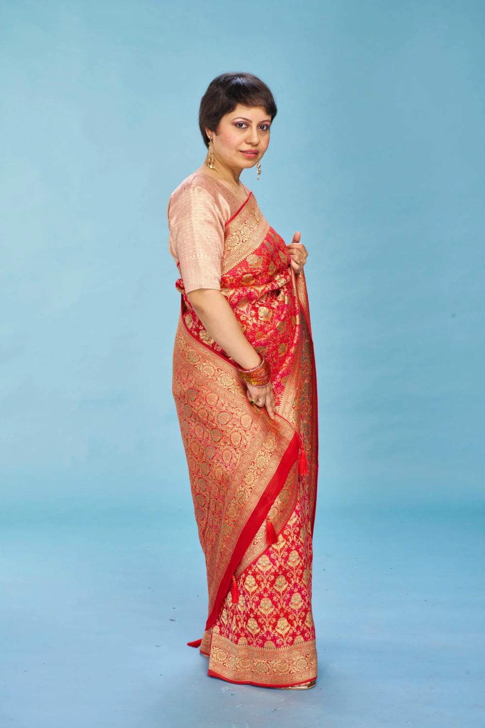 Serene True Red Elegance