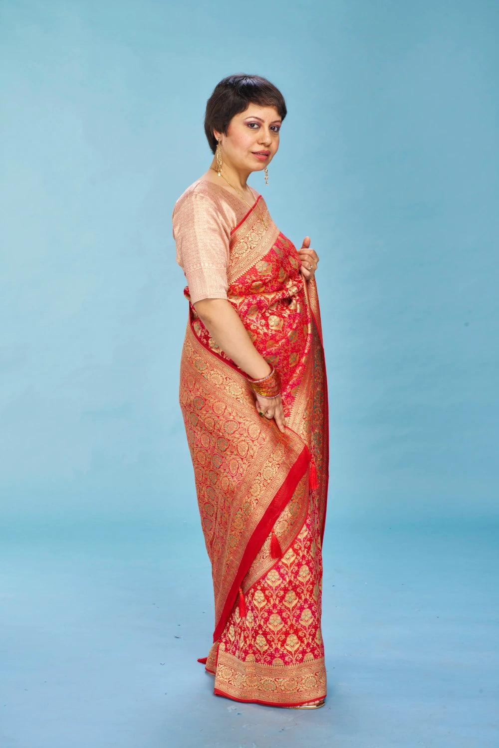 Serene True Red Elegance