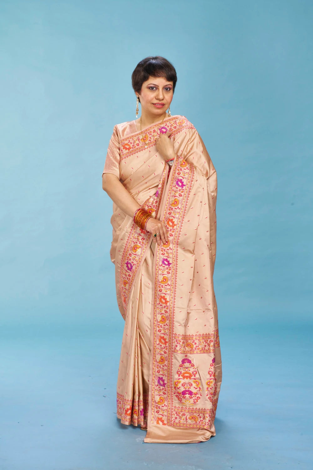 Exquisite Peach Beige Elegance