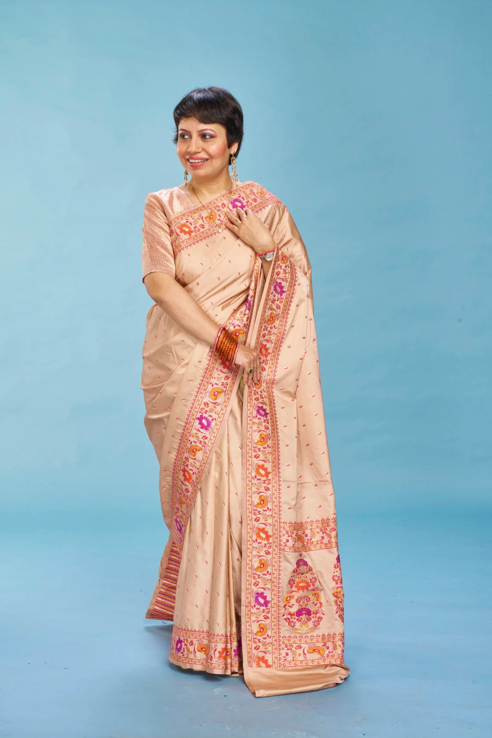 Exquisite Peach Beige Elegance