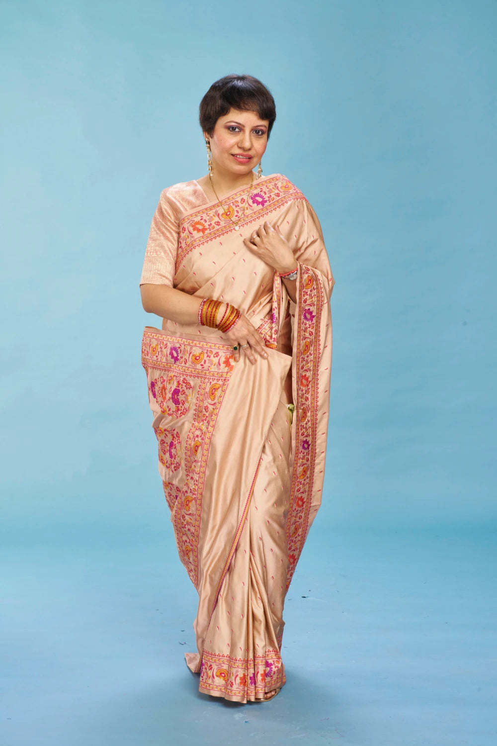 Exquisite Peach Beige Elegance