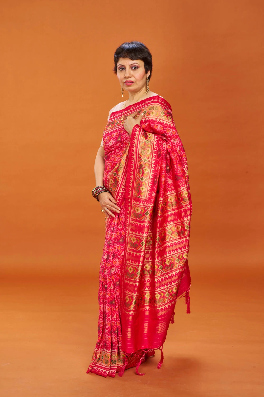 Polished Vibrant Elegance - Vibrant-Magenta Red (animal motifs)