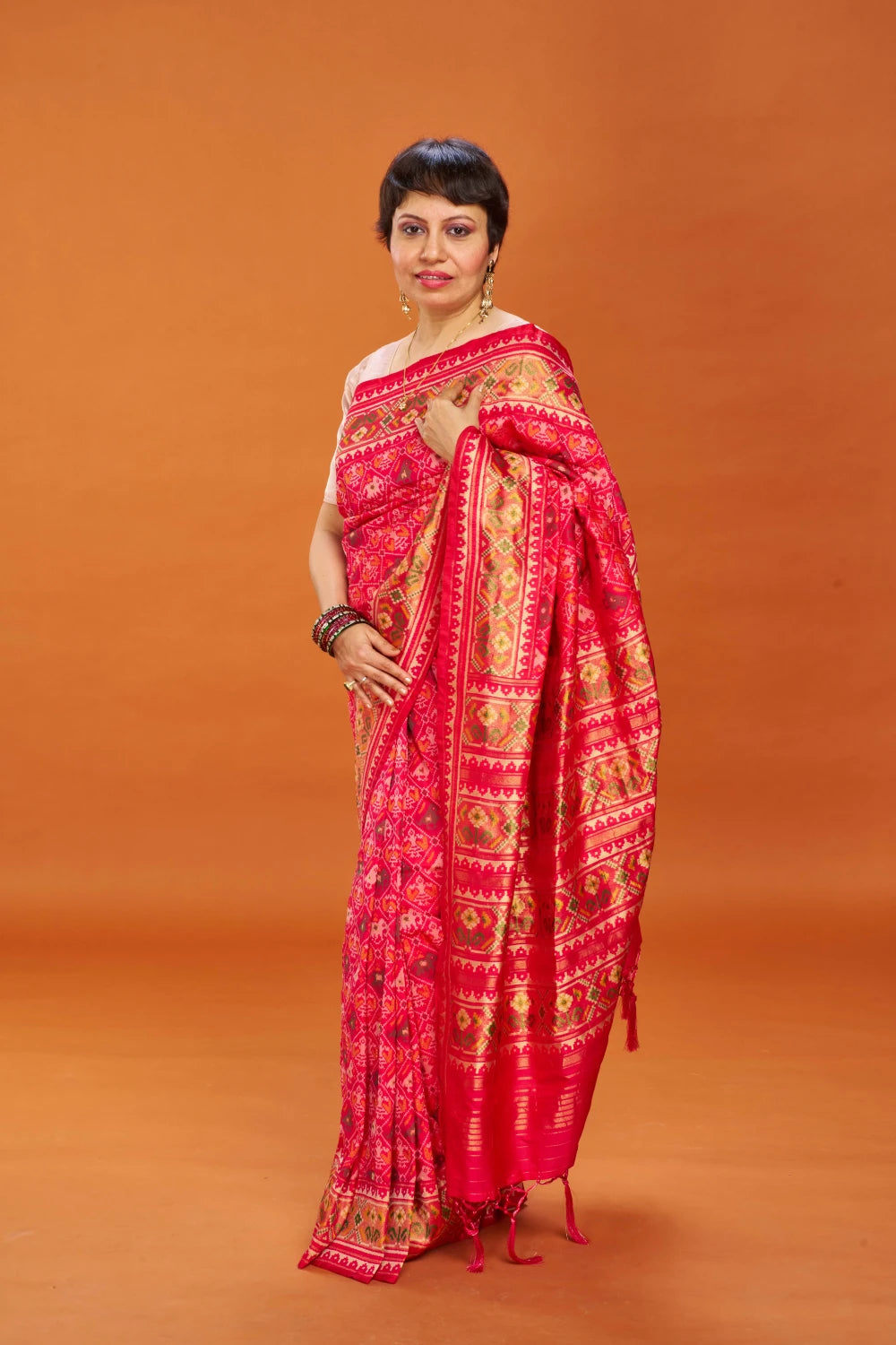 Polished Vibrant Elegance - Vibrant-Magenta Red (animal motifs)