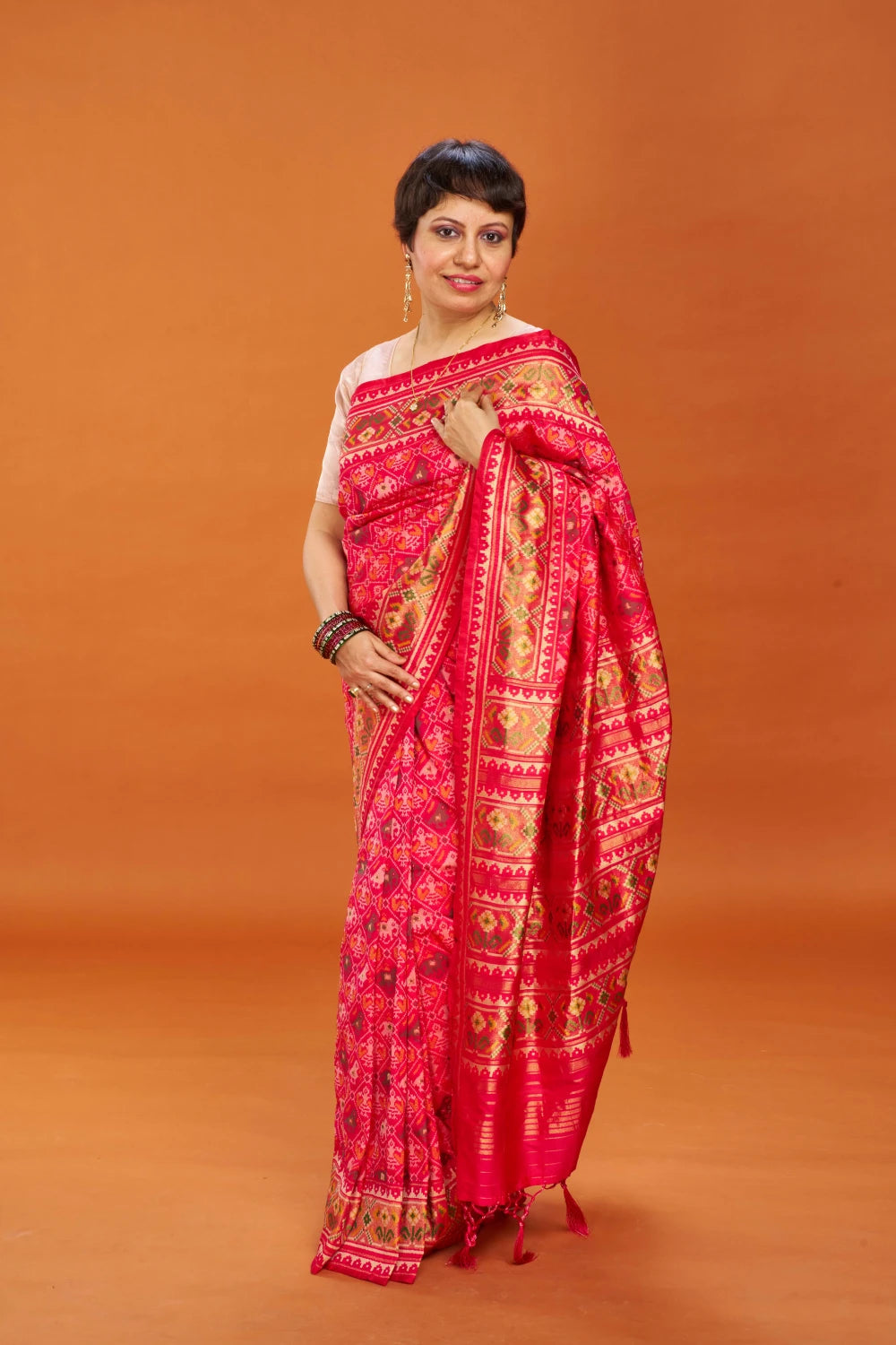 Polished Vibrant Elegance - Vibrant-Magenta Red (animal motifs)