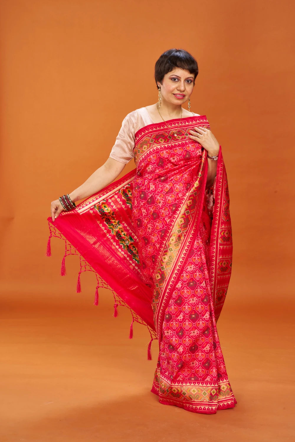 Polished Vibrant Elegance - Vibrant-Magenta Red (animal motifs)