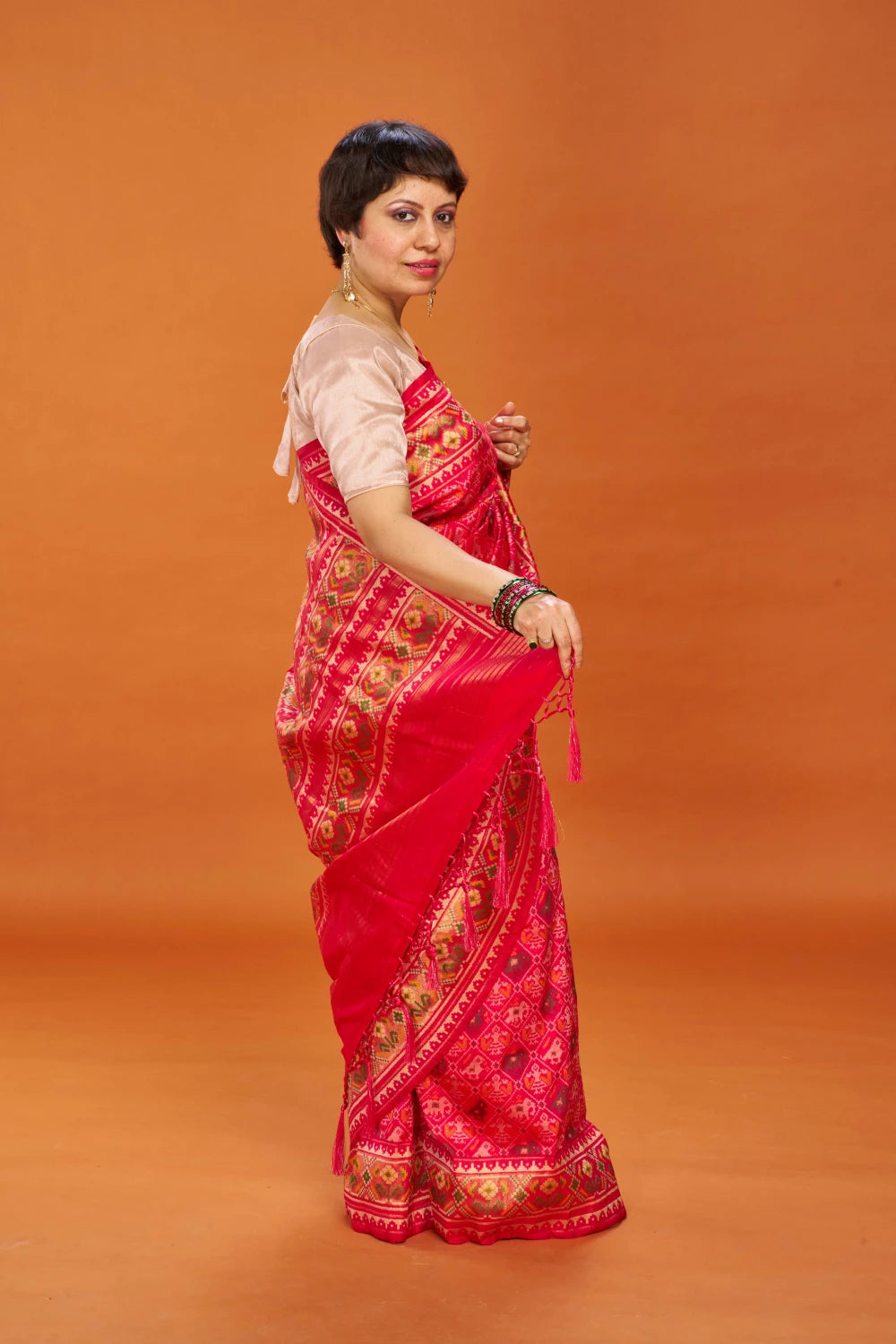 Polished Vibrant Elegance - Vibrant-Magenta Red (animal motifs)